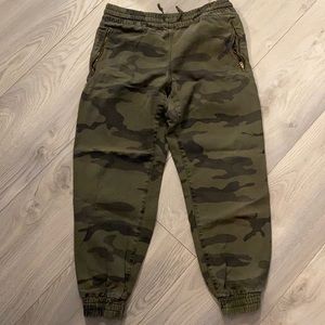 TNA Alex joggers in camp green.